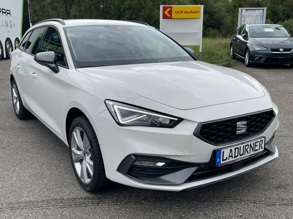 Photo 1 : Seat Leon 2023 Petrol