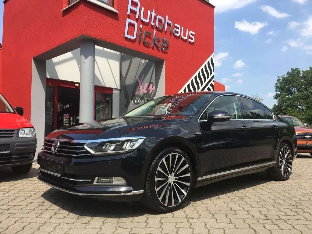 Photo 1 : Volkswagen Passat 2015 Diesel