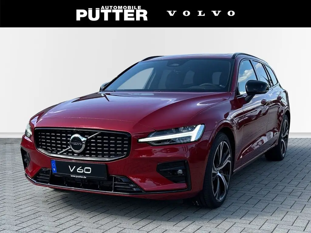 Photo 1 : Volvo V60 2023 Petrol