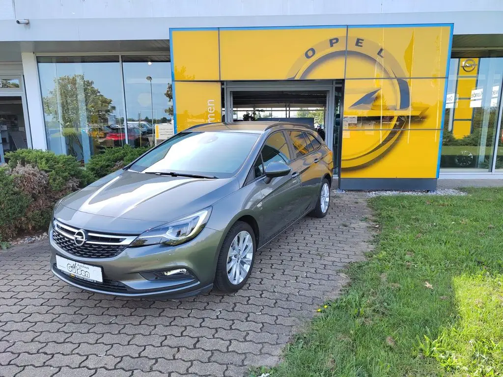 Photo 1 : Opel Astra 2019 Essence