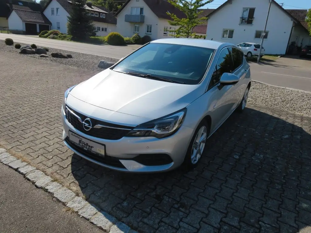 Photo 1 : Opel Astra 2020 Petrol