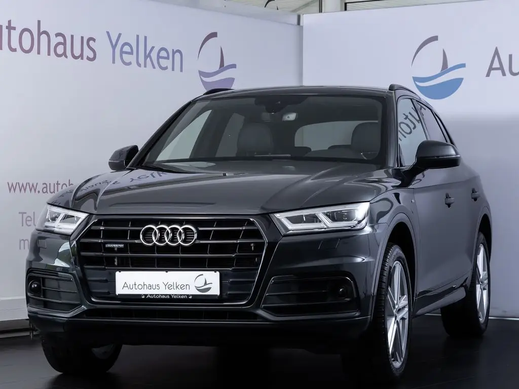 Photo 1 : Audi Q5 2020 Diesel