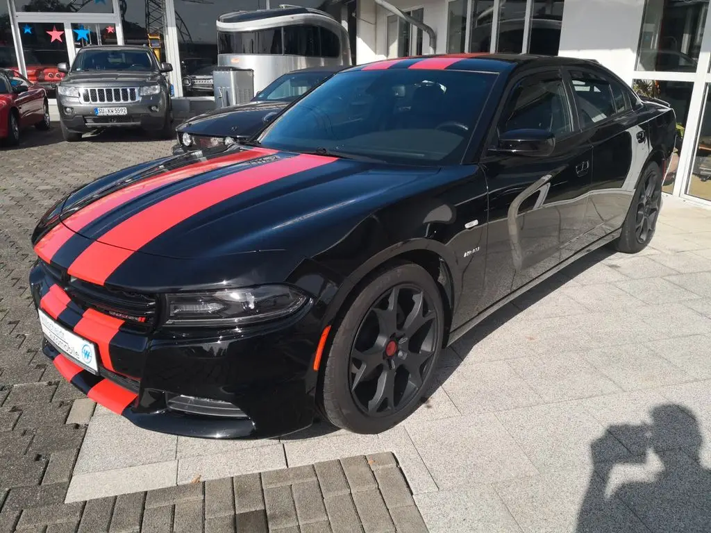 Photo 1 : Dodge Charger 2017 Essence