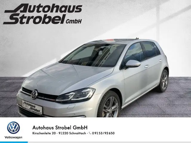 Photo 1 : Volkswagen Golf 2018 Petrol