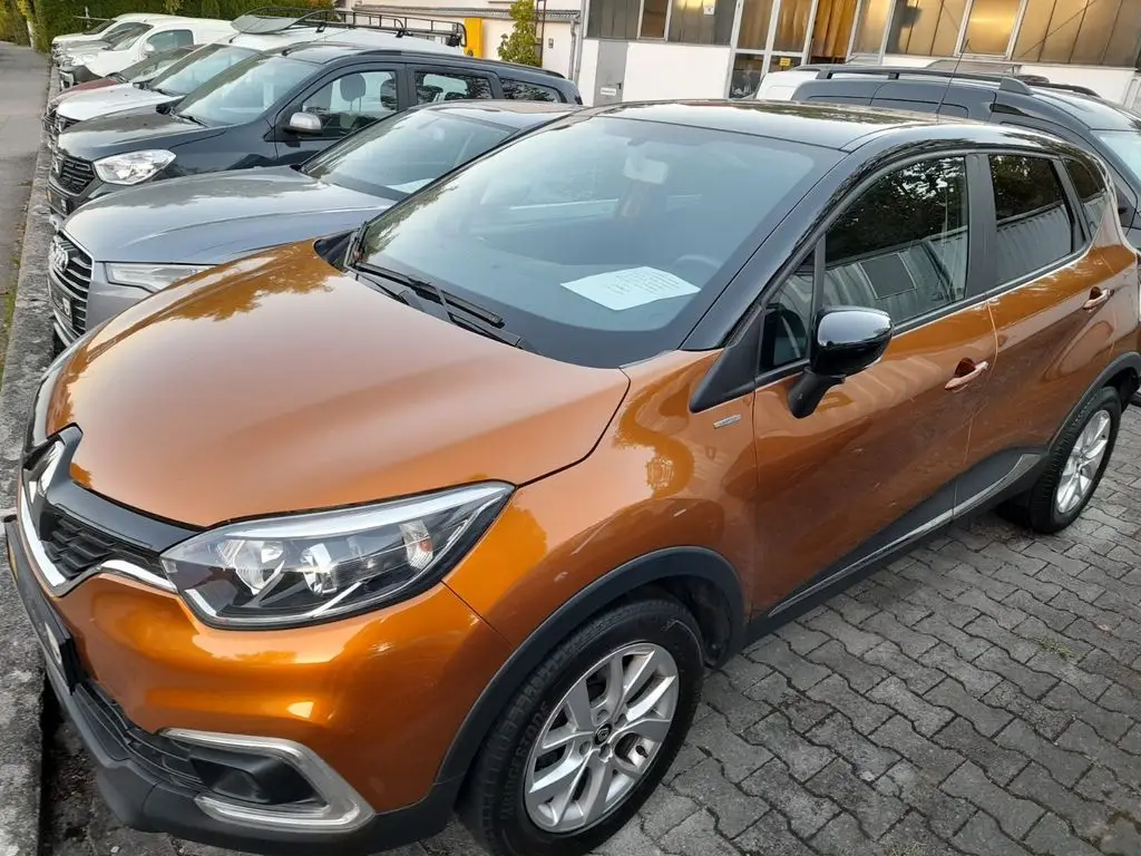 Photo 1 : Renault Captur 2020 Essence