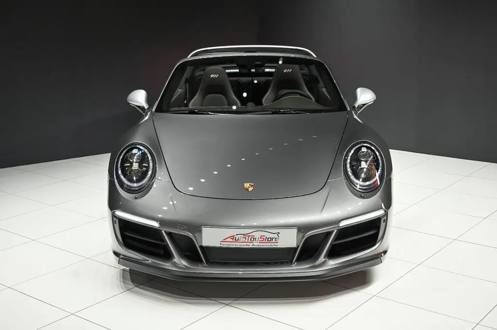 Photo 1 : Porsche 991 2019 Essence