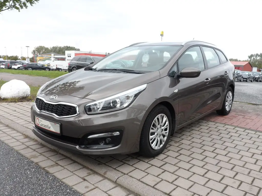 Photo 1 : Kia Ceed 2016 Petrol