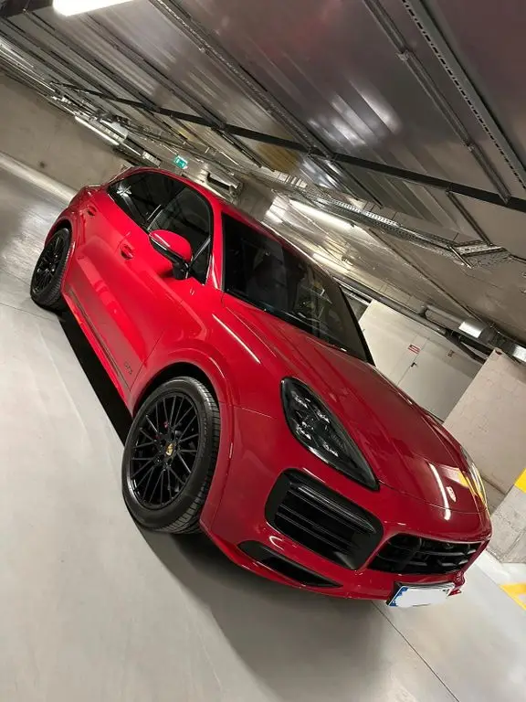 Photo 1 : Porsche Cayenne 2023 Petrol