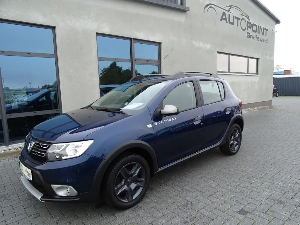 Photo 1 : Dacia Sandero 2017 Petrol