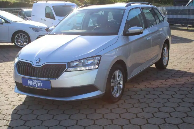 Photo 1 : Skoda Fabia 2022 Petrol