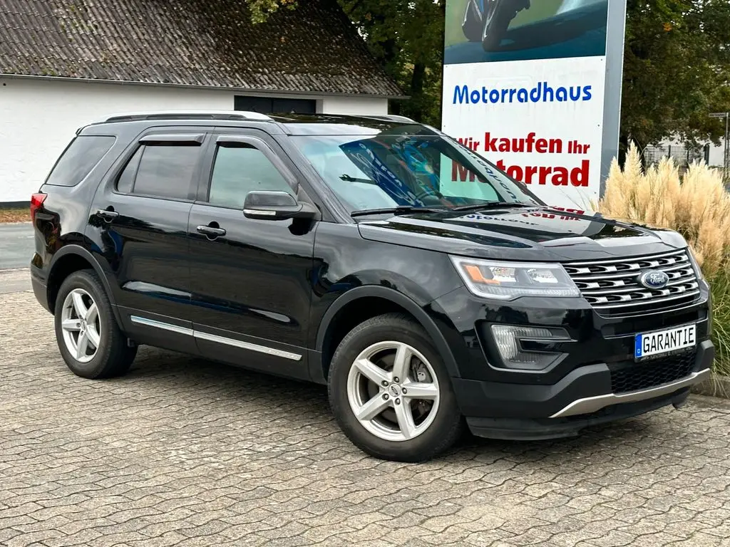 Photo 1 : Ford Explorer 2017 Petrol