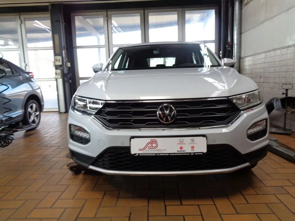 Photo 1 : Volkswagen T-roc 2021 Essence