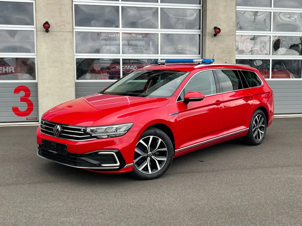 Photo 1 : Volkswagen Passat 2021 Hybrid