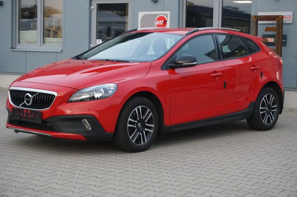 Photo 1 : Volvo V40 2017 Petrol