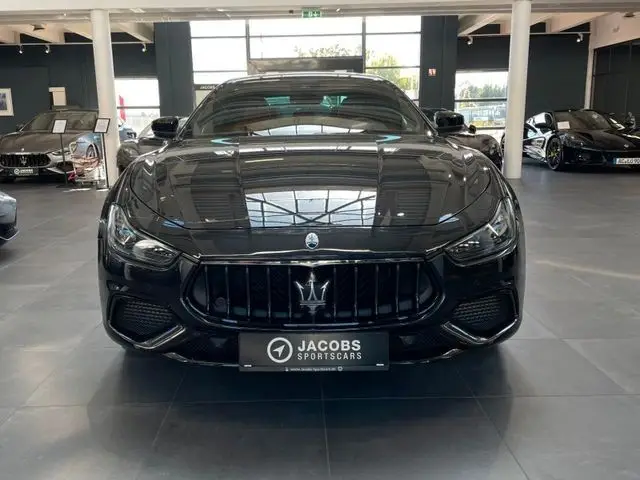 Photo 1 : Maserati Ghibli 2022 Petrol