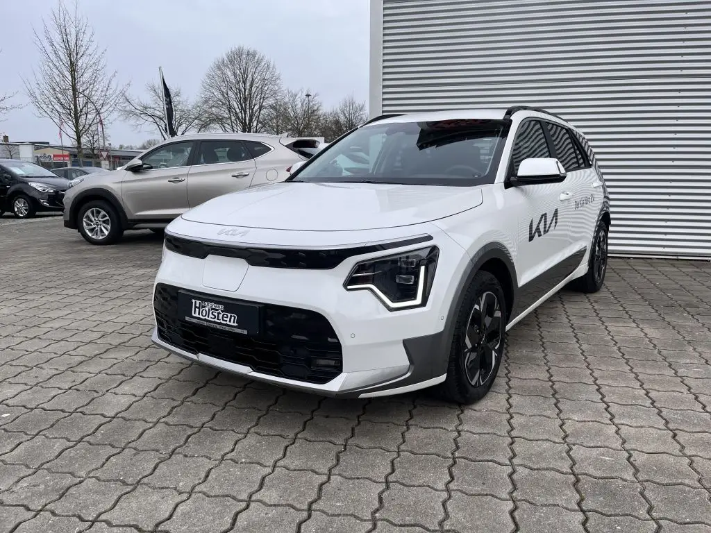 Photo 1 : Kia Niro 2023 Non renseigné