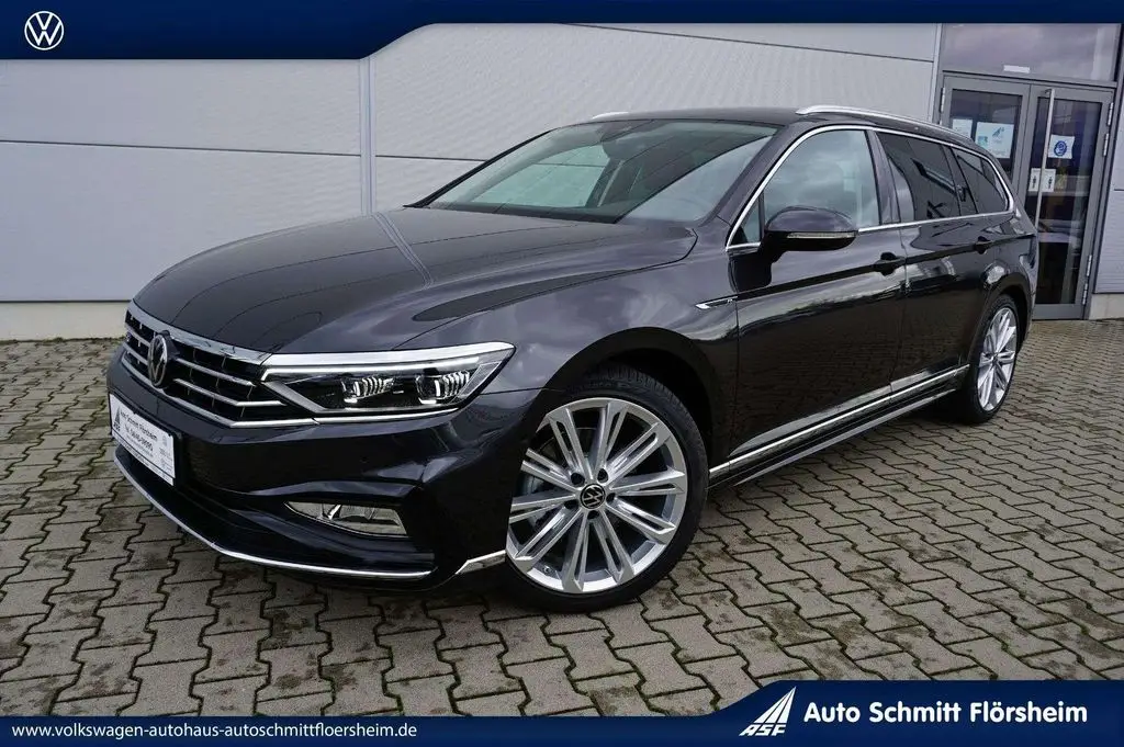 Photo 1 : Volkswagen Passat 2023 Essence