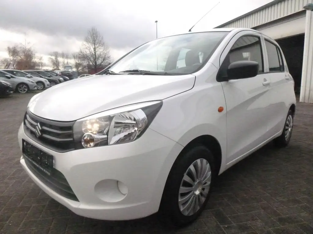 Photo 1 : Suzuki Celerio 2017 Petrol