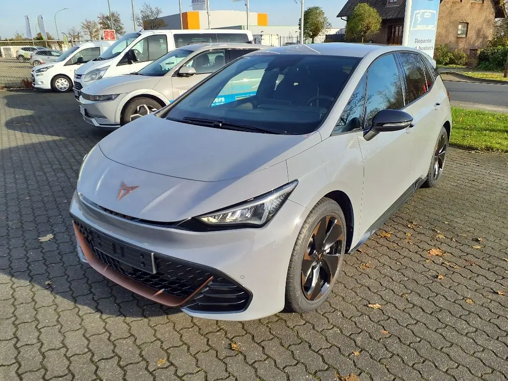 Photo 1 : Cupra Born 2023 Non renseigné