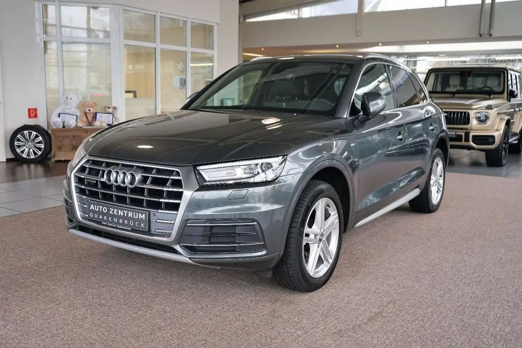 Photo 1 : Audi Q5 2019 Diesel