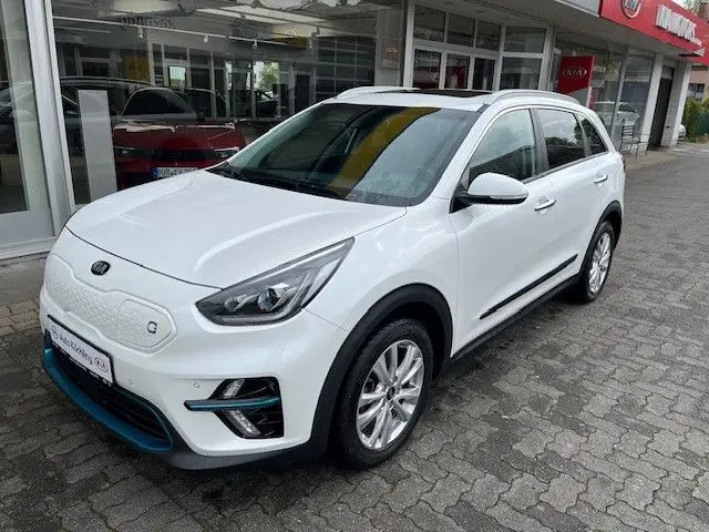 Photo 1 : Kia Niro 2020 Non renseigné