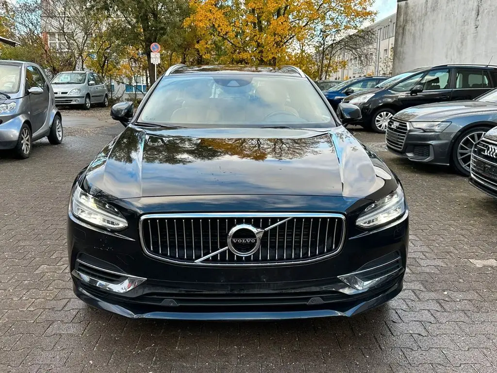 Photo 1 : Volvo V90 2019 Hybride