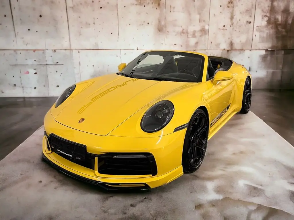 Photo 1 : Porsche 992 2019 Essence