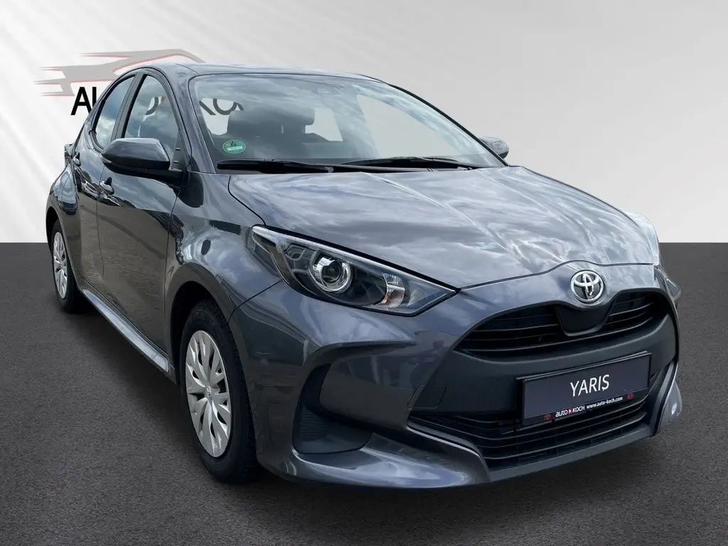 Photo 1 : Toyota Yaris 2023 Petrol