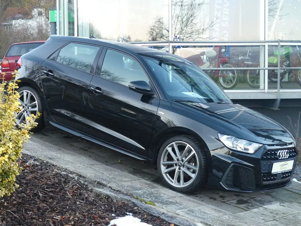 Photo 1 : Audi A1 2019 Essence