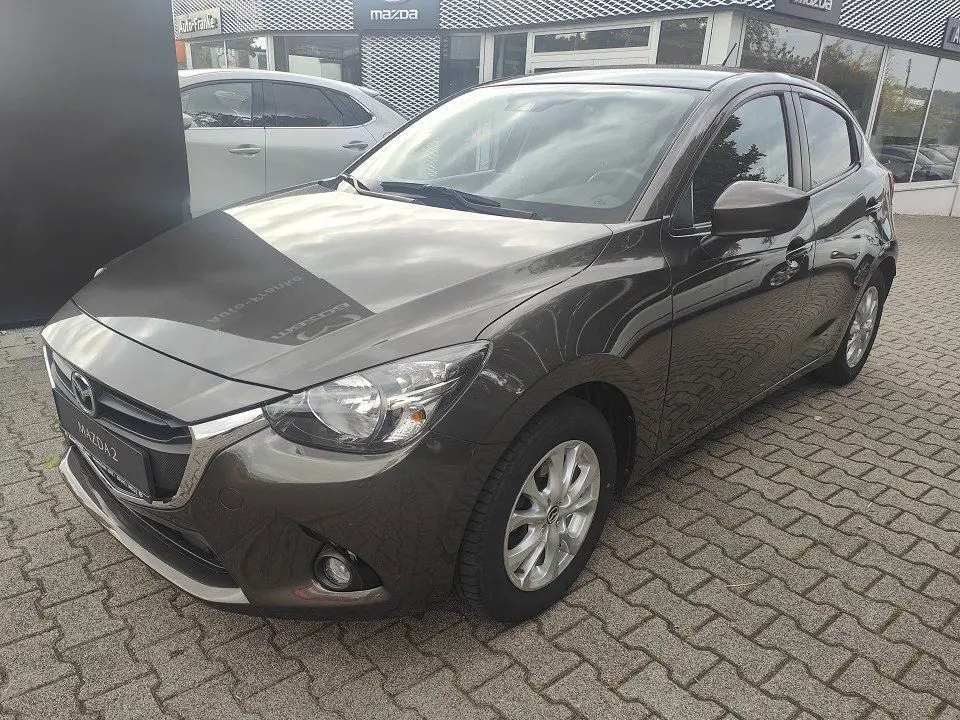 Photo 1 : Mazda 2 2016 Petrol