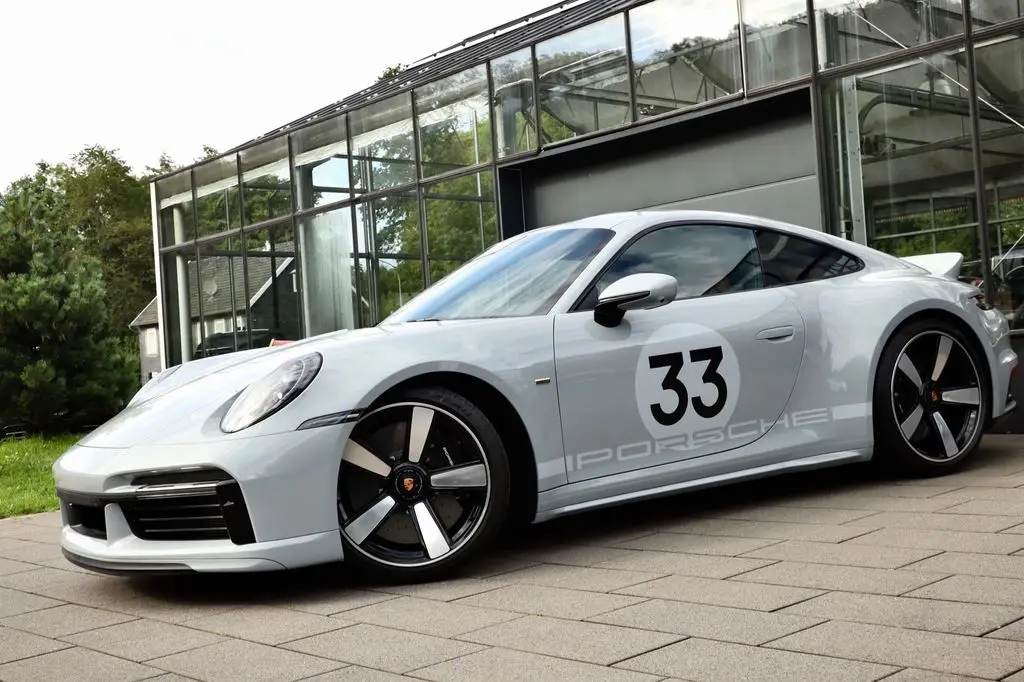 Photo 1 : Porsche 992 2023 Essence