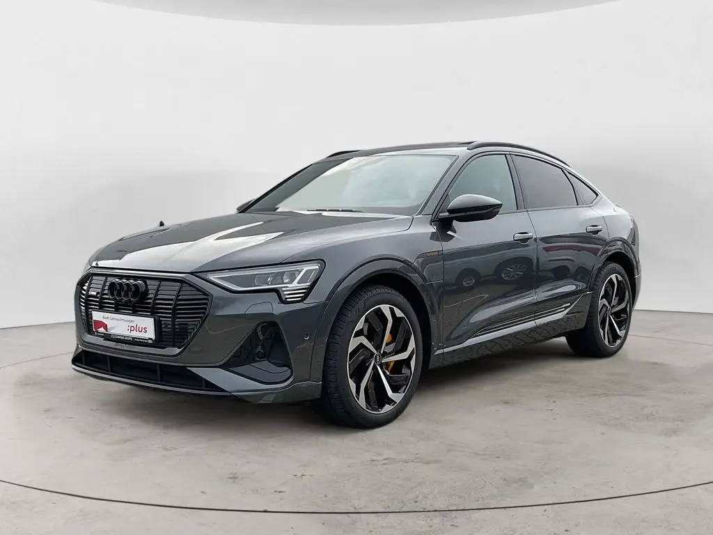 Photo 1 : Audi E-tron 2022 Non renseigné