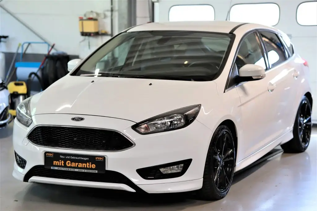 Photo 1 : Ford Focus 2016 Diesel