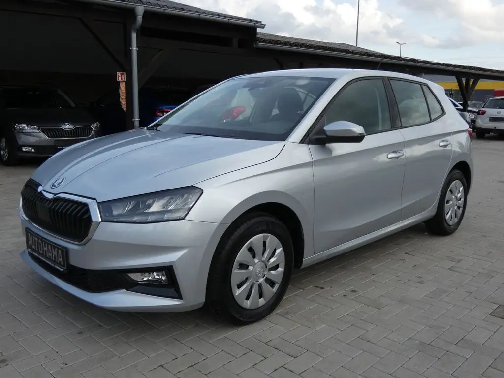 Photo 1 : Skoda Fabia 2023 Petrol