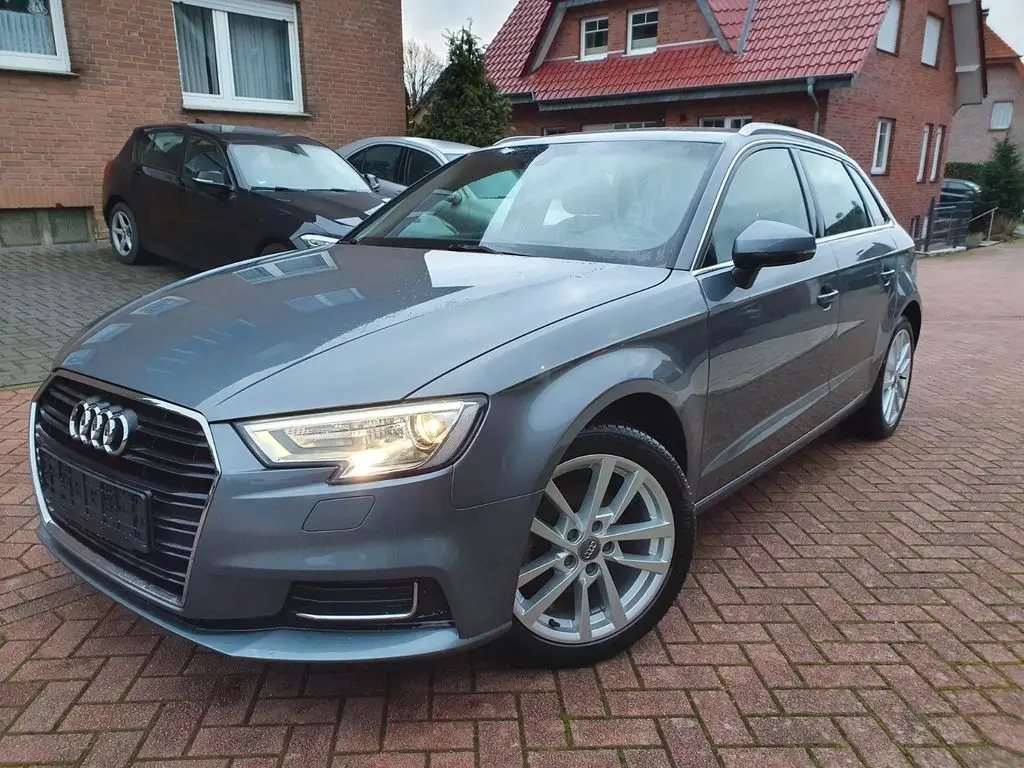 Photo 1 : Audi A3 2019 Petrol