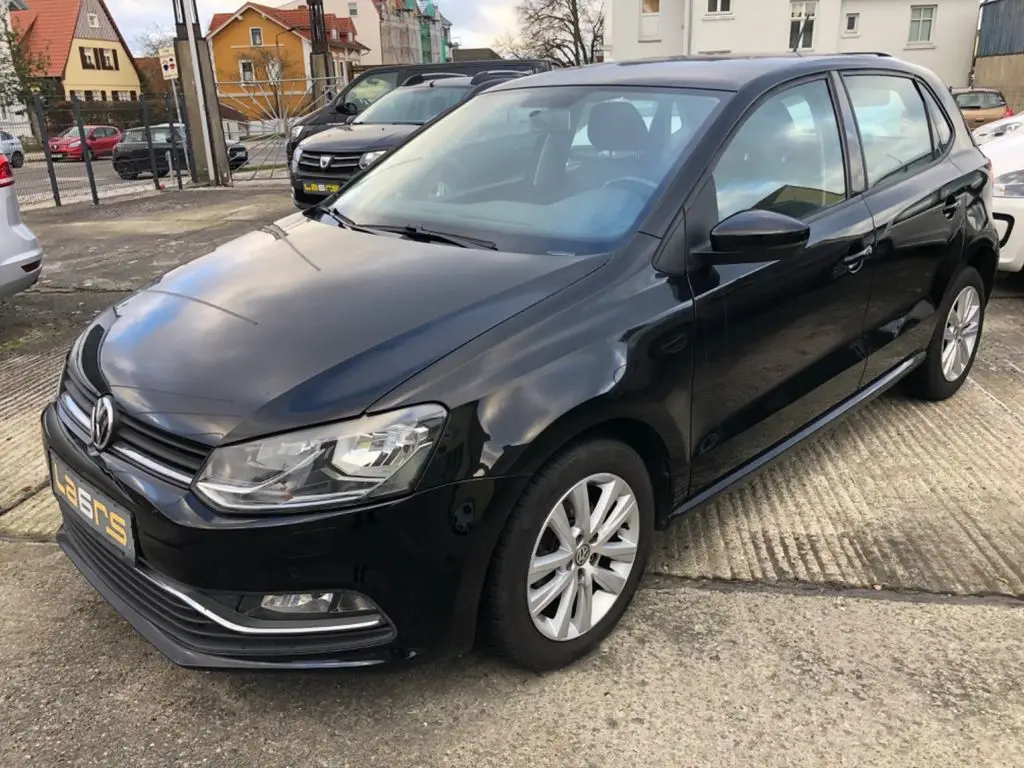 Photo 1 : Volkswagen Polo 2017 Petrol