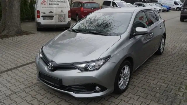 Photo 1 : Toyota Auris 2018 Essence