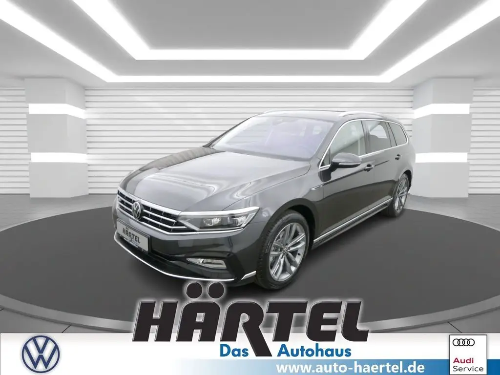 Photo 1 : Volkswagen Passat 2023 Petrol