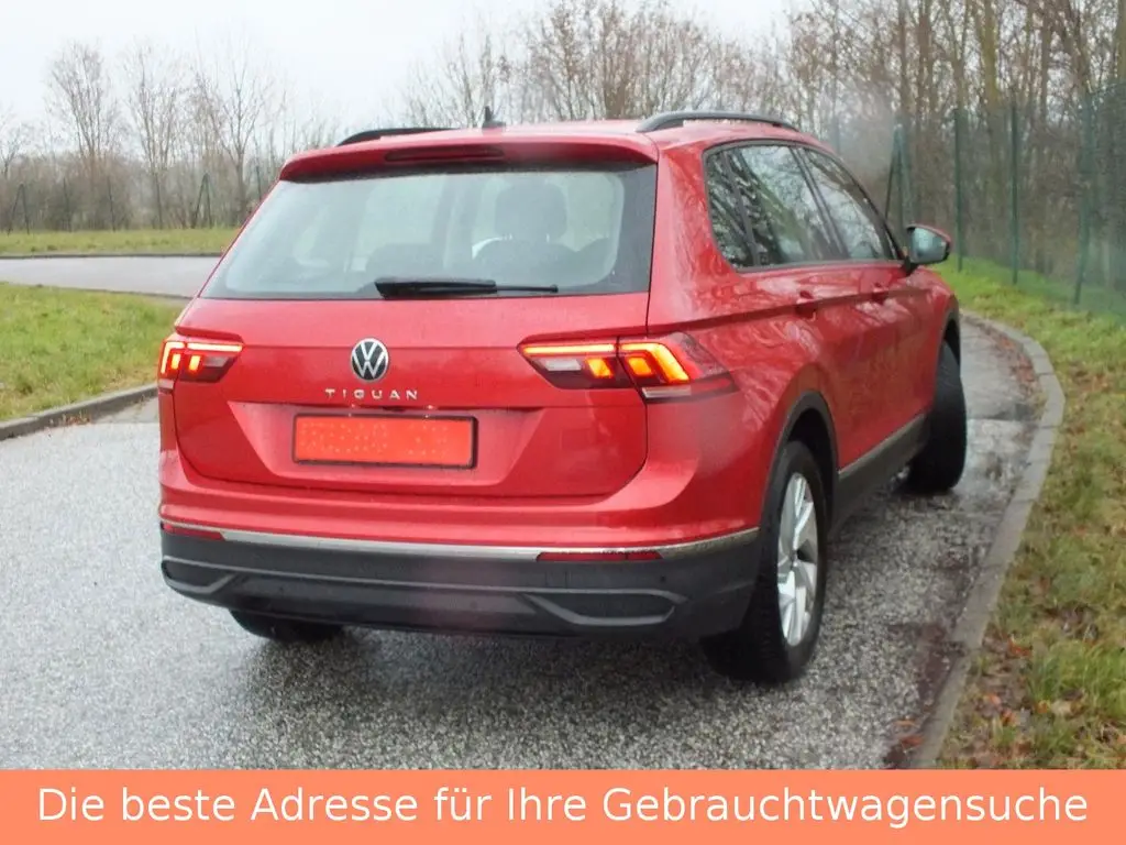 Photo 1 : Volkswagen Tiguan 2022 Essence