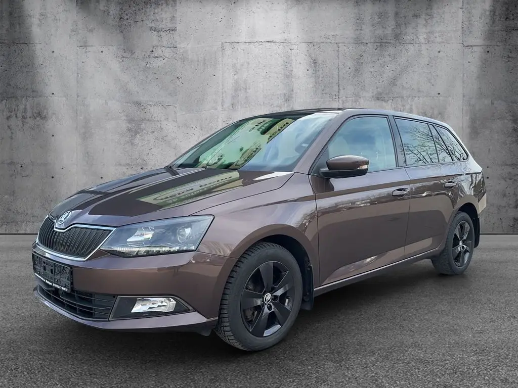 Photo 1 : Skoda Fabia 2015 Essence