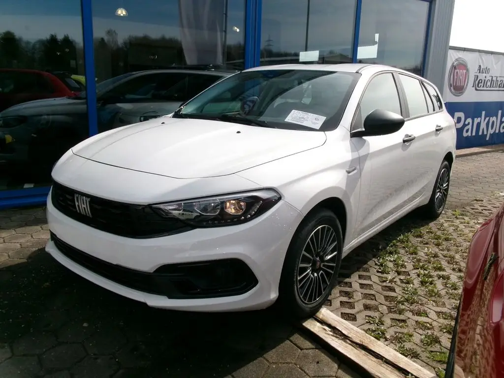 Photo 1 : Fiat Tipo 2024 Essence