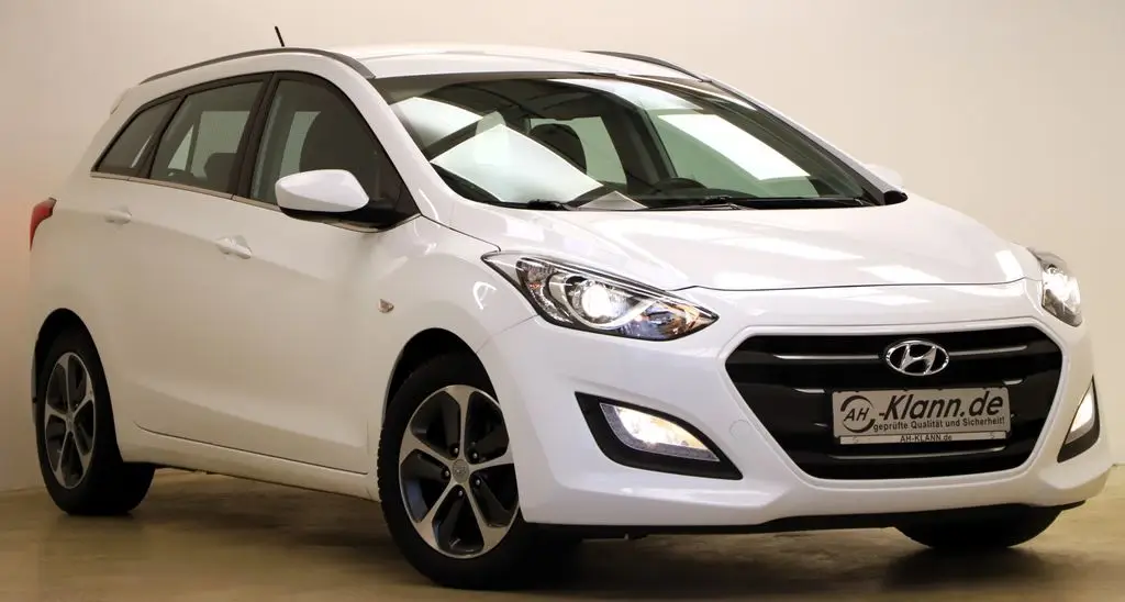 Photo 1 : Hyundai I30 2016 Petrol