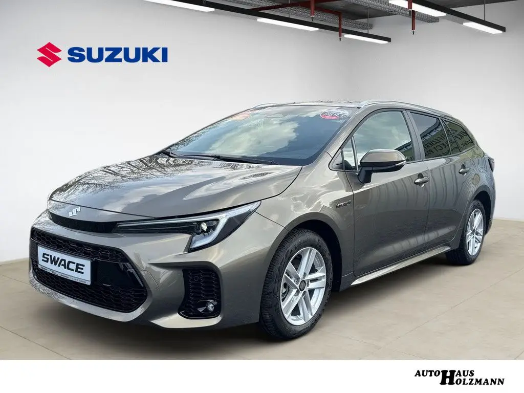 Photo 1 : Suzuki Swace 2024 Petrol