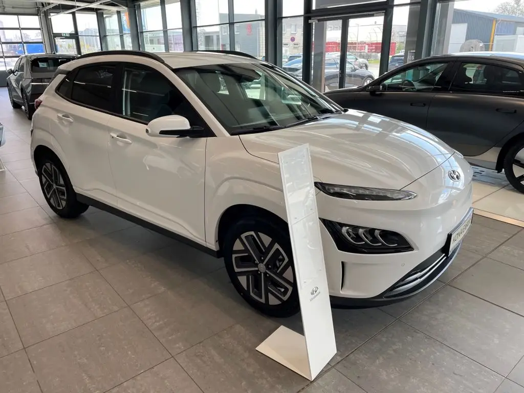 Photo 1 : Hyundai Kona 2023 Non renseigné