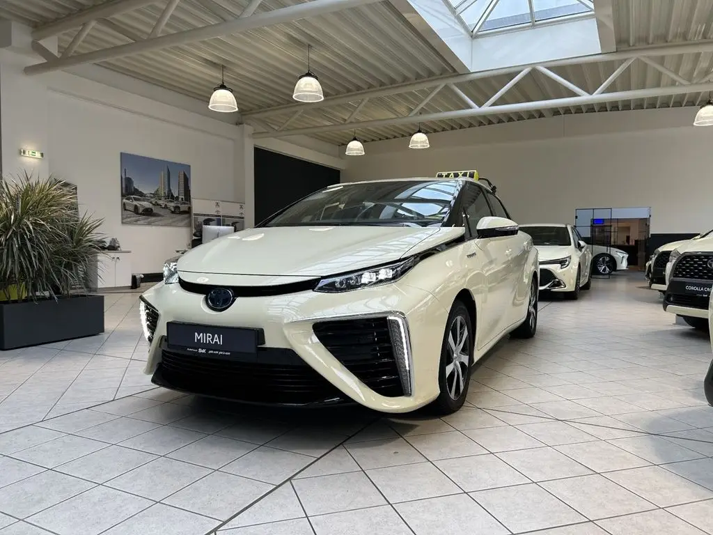 Photo 1 : Toyota Mirai 2020 Non renseigné