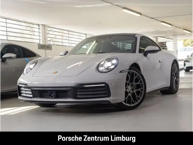 Photo 1 : Porsche 992 2024 Essence