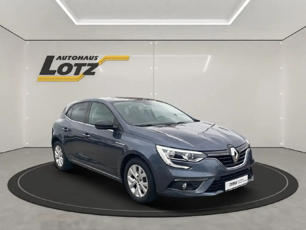 Photo 1 : Renault Megane 2019 Essence