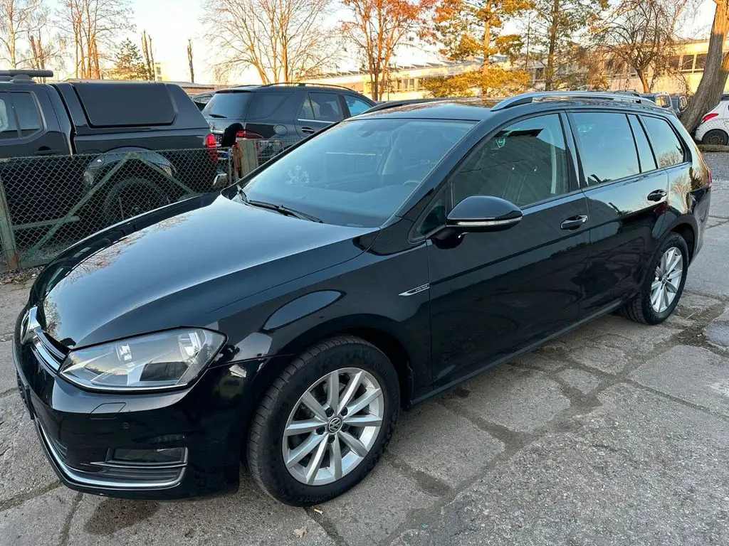 Photo 1 : Volkswagen Golf 2015 Petrol