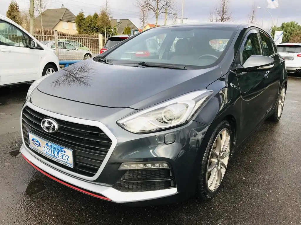 Photo 1 : Hyundai I30 2016 Petrol