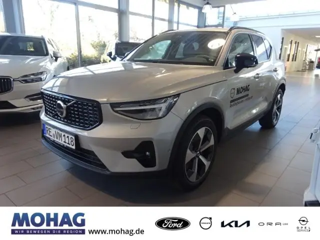 Photo 1 : Volvo Xc40 2023 Petrol